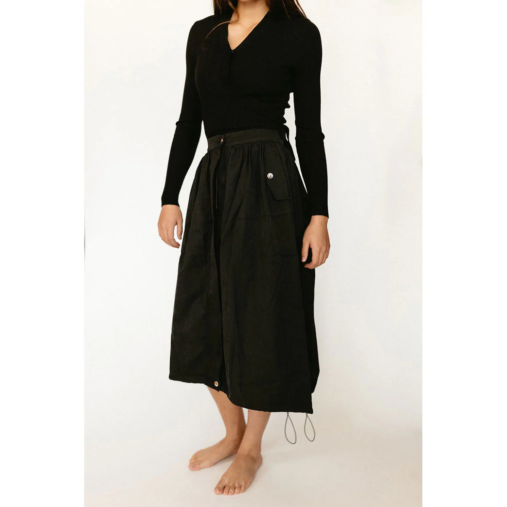 Ava and Lu Black Drawstring Skirt - Image 2