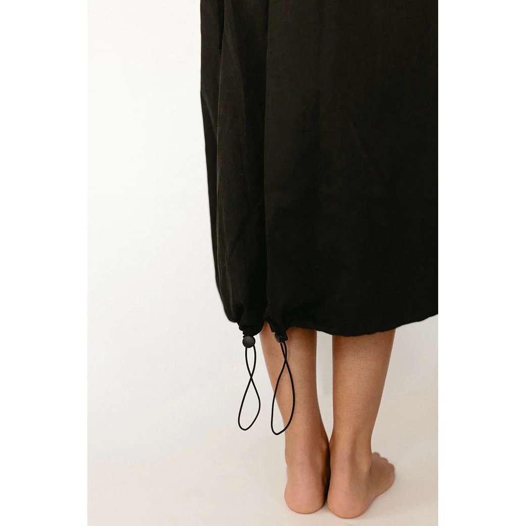 Ava and Lu Black Drawstring Skirt - Image 3