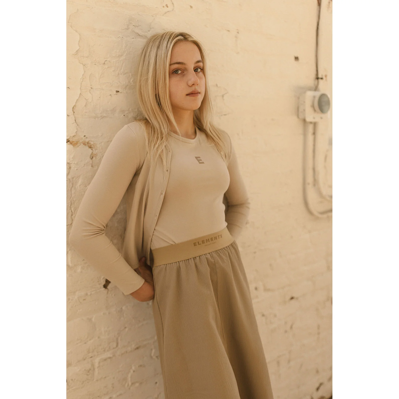 Elements Taupe Tee Cardigan - Image 4