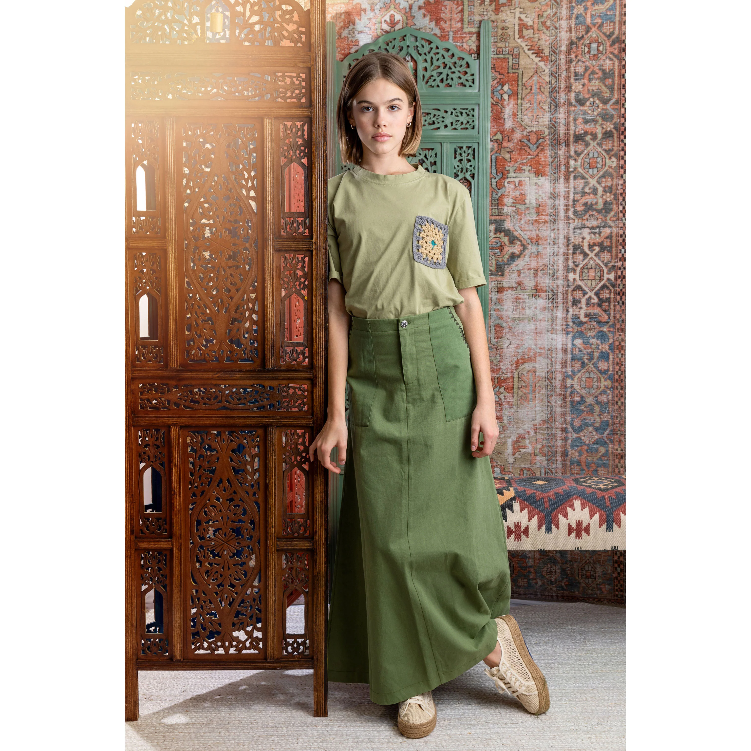 HEV Basil Crochet Pocket T-Shirt - Image 2