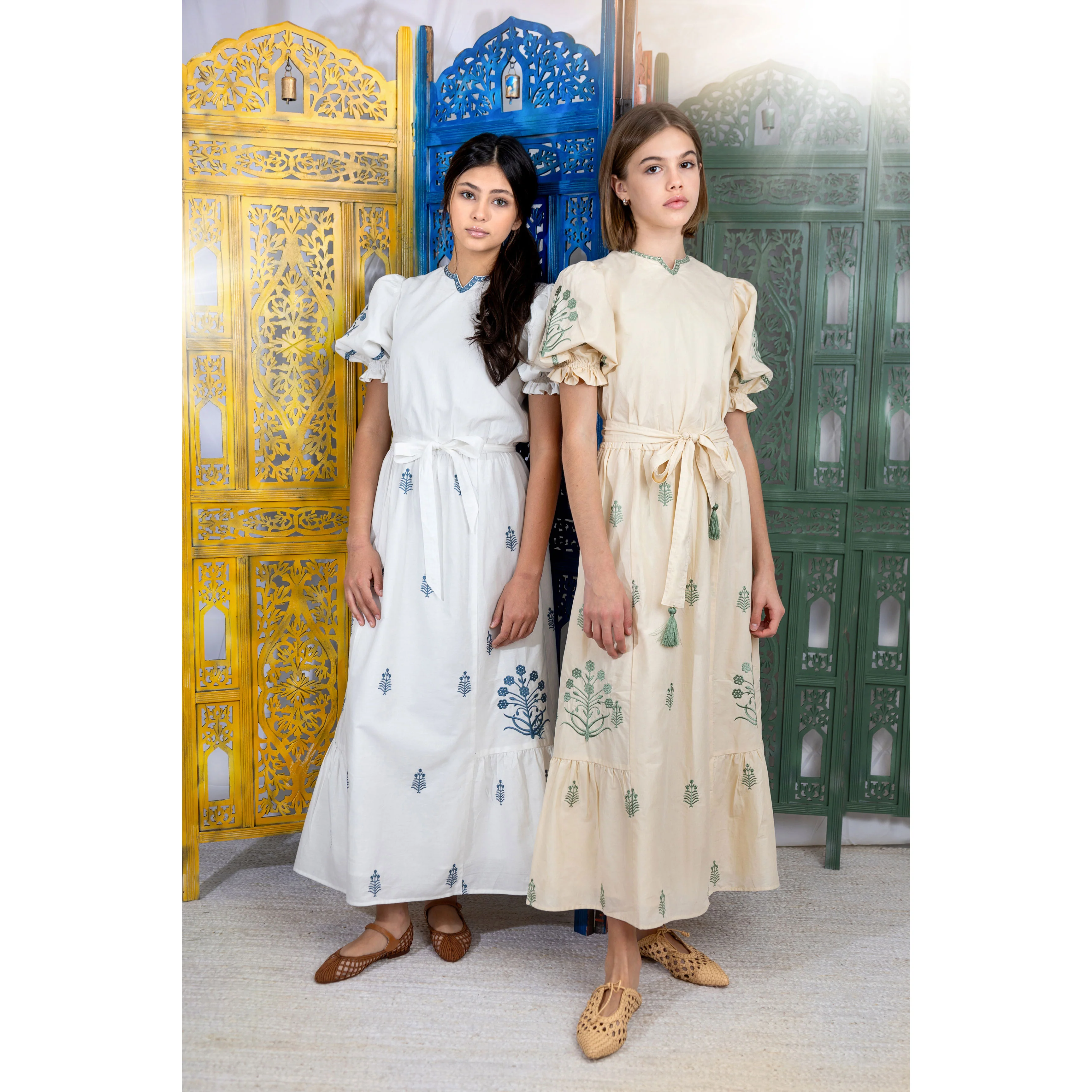 HEV White Embroidered Flower Dress - Image 4