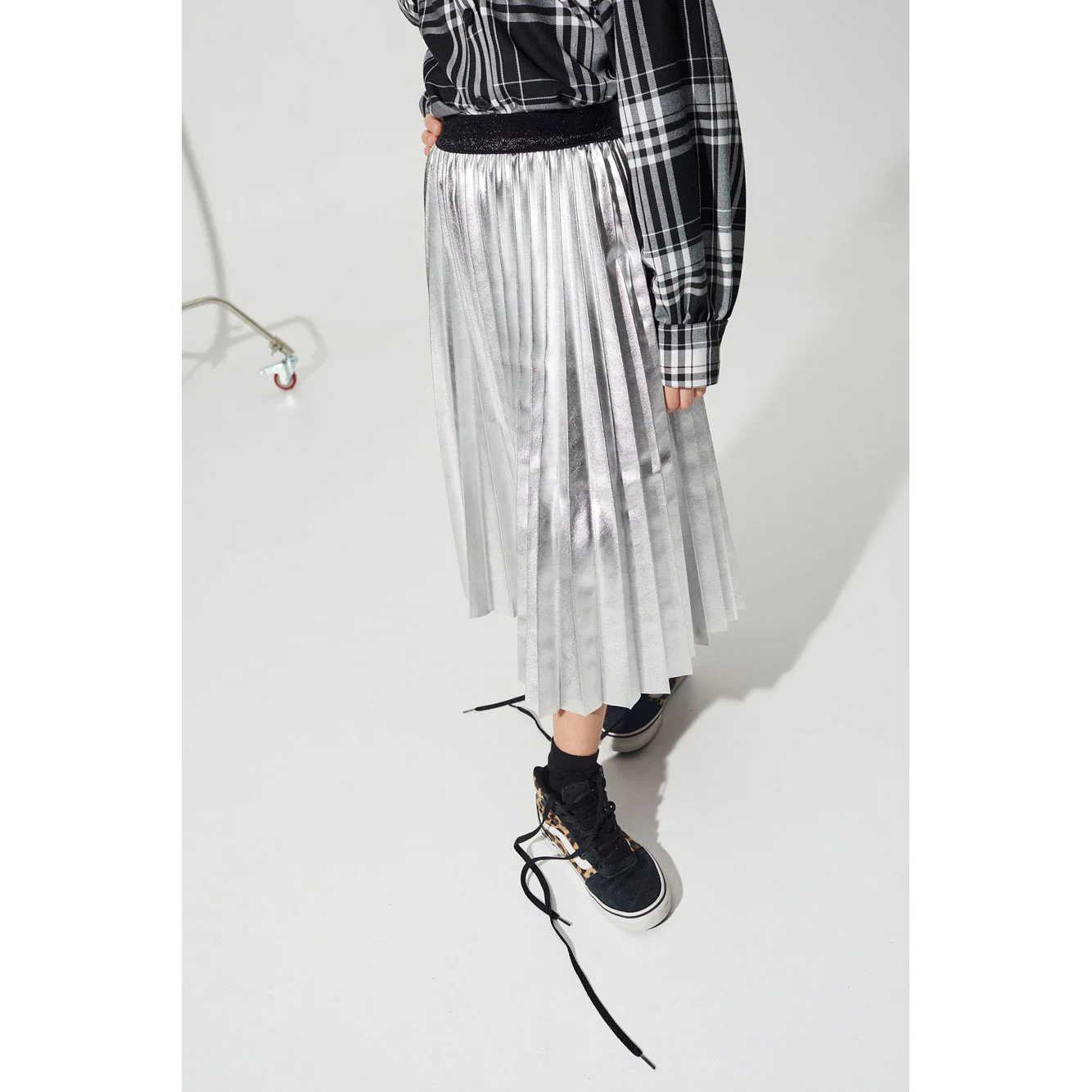 Little Creative Factory Silver Rock Pleated Skirt - Image 2