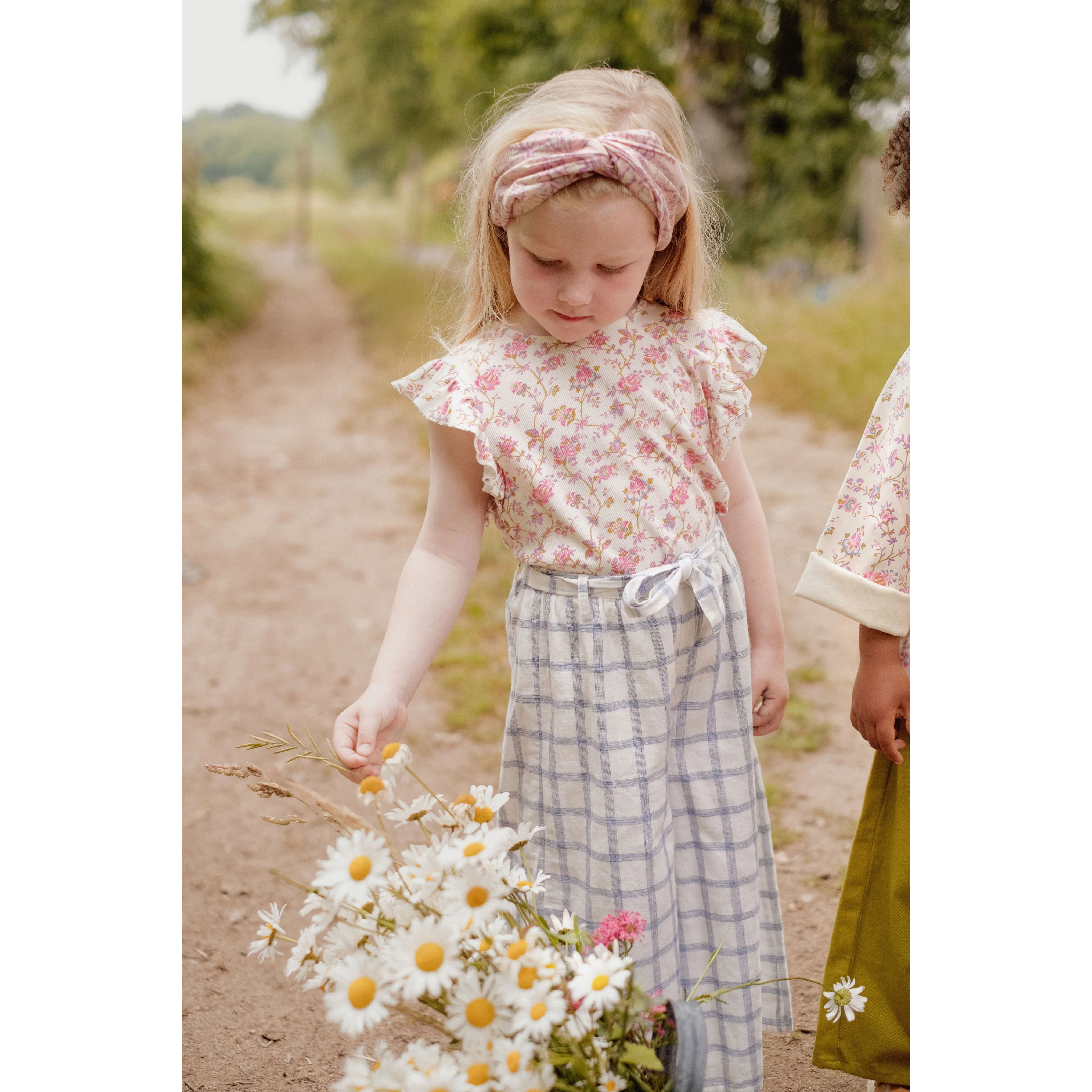 Louise Misha Pink Daisy Garden Yuriria Headband - Image 2