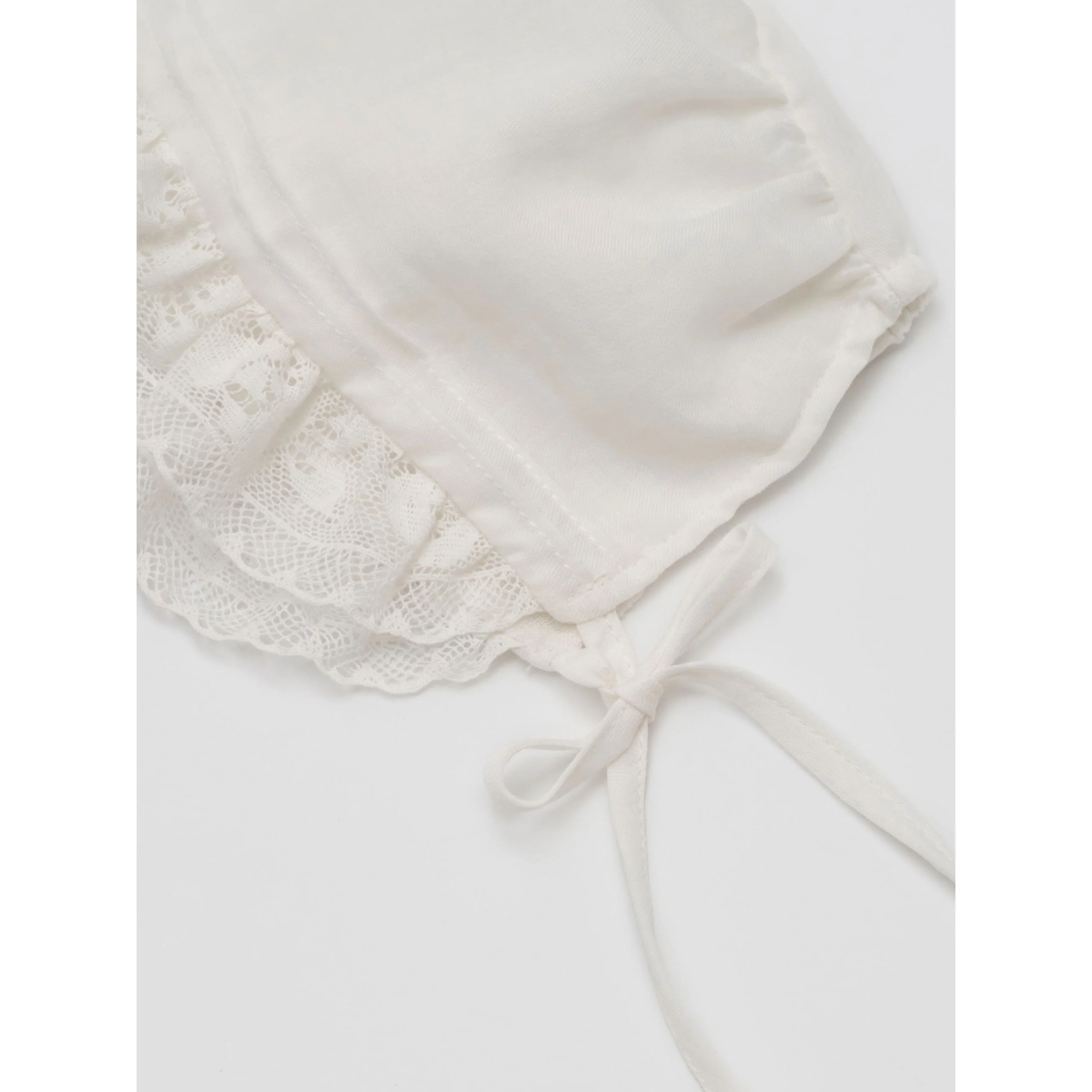 Louisiella Blanche Baby Bonnet - Image 2