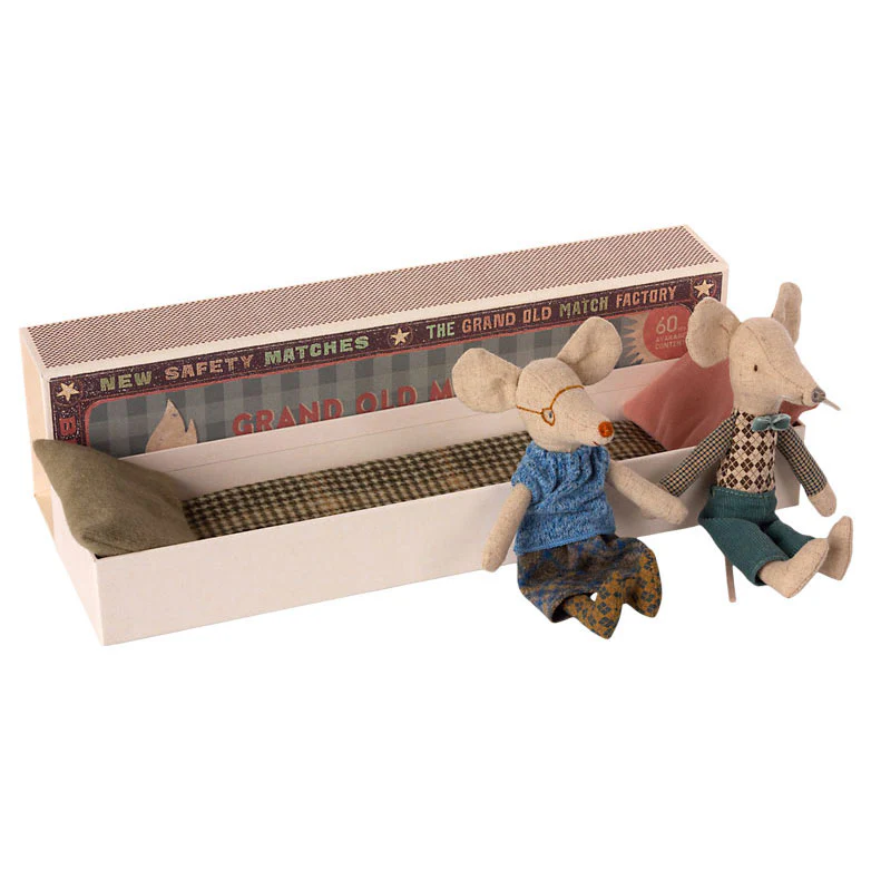 Maileg Grandma And Grandpa Mice - Image 2