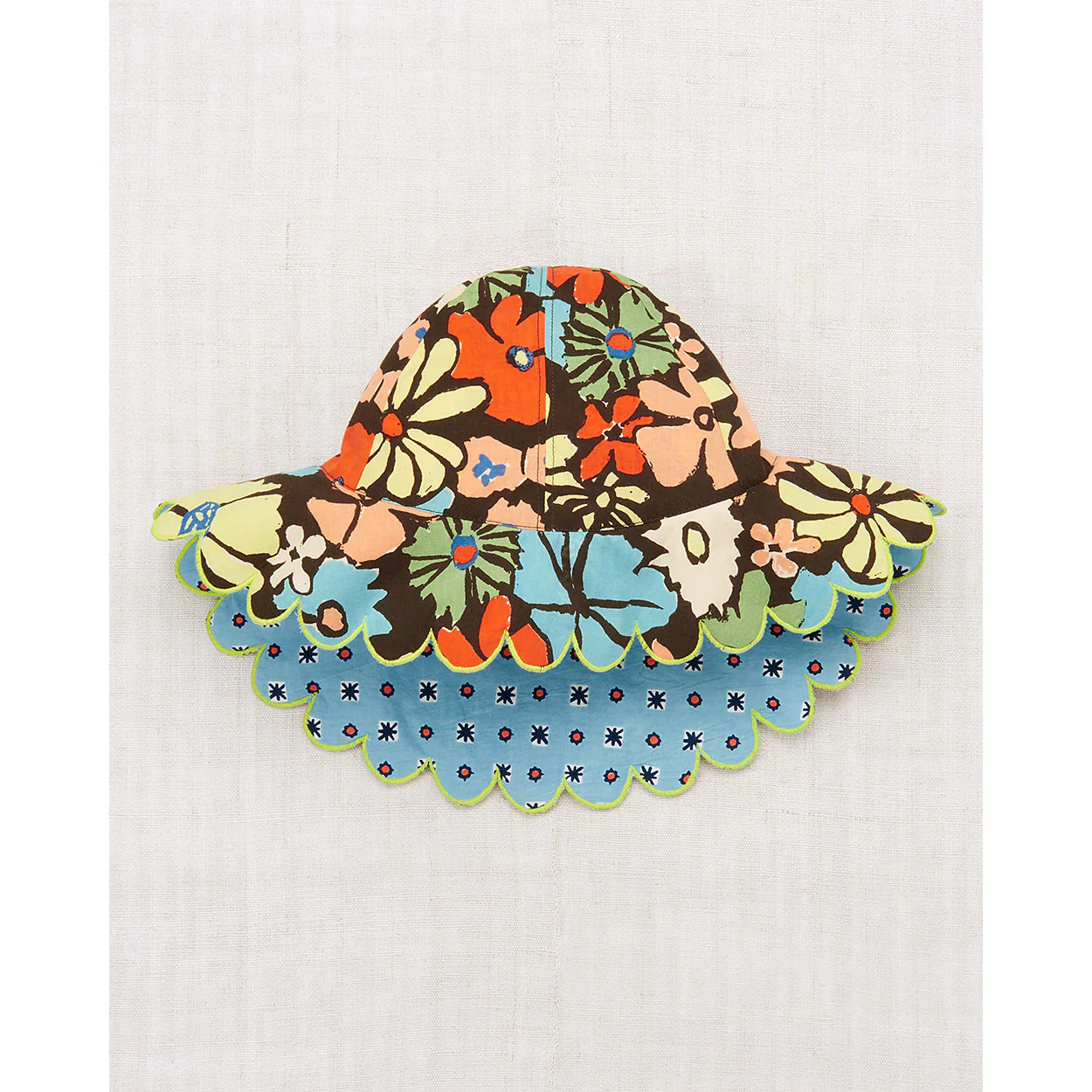 Misha and Puff Bark Marmion Way Holiday Sunhat