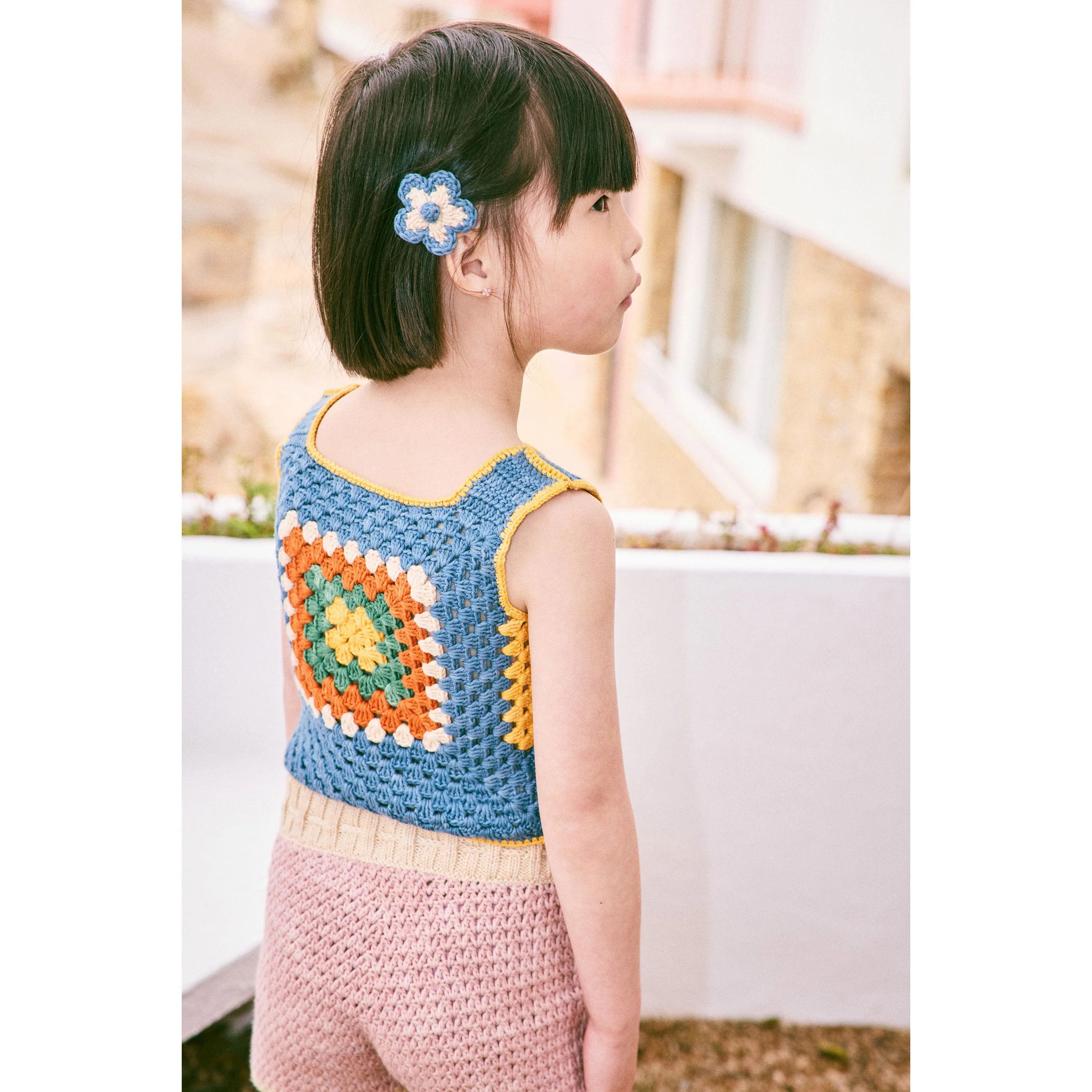 Misha and Puff Bisque Medium Flower Clip Set - Image 2