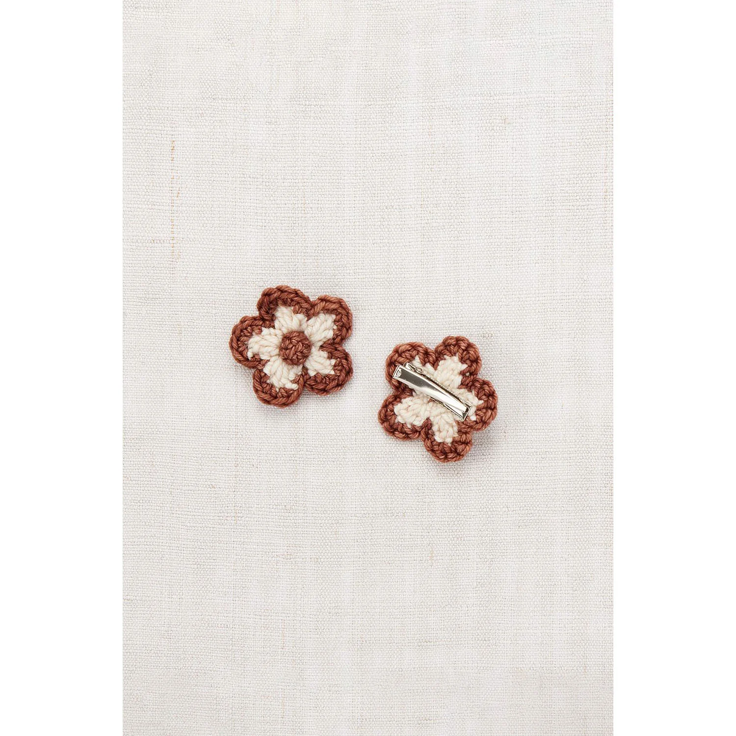 Misha and Puff Chestnut Medium Flower Clip Set - Image 2