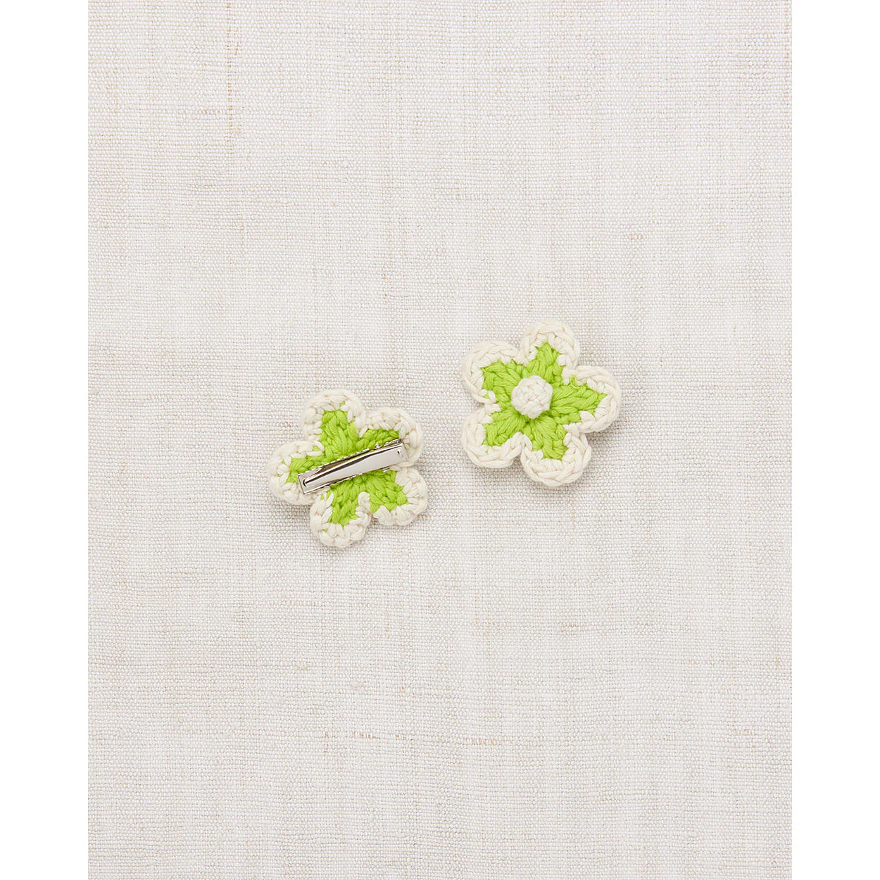 Misha and Puff Peridot Medium Flower Clip Set - Image 2