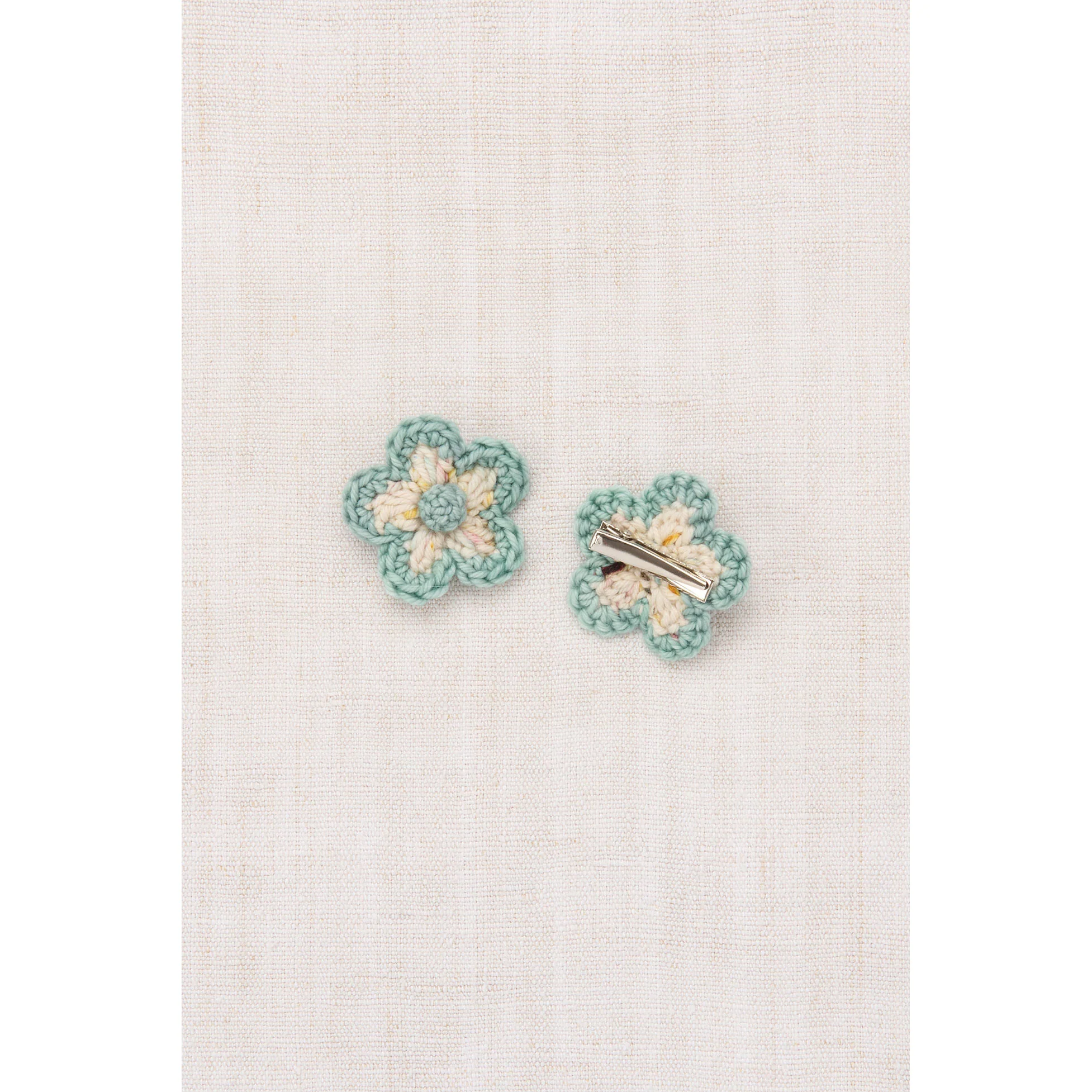 Misha and Puff Snowglobe Confetti Medium Flower Clip Set - Image 2