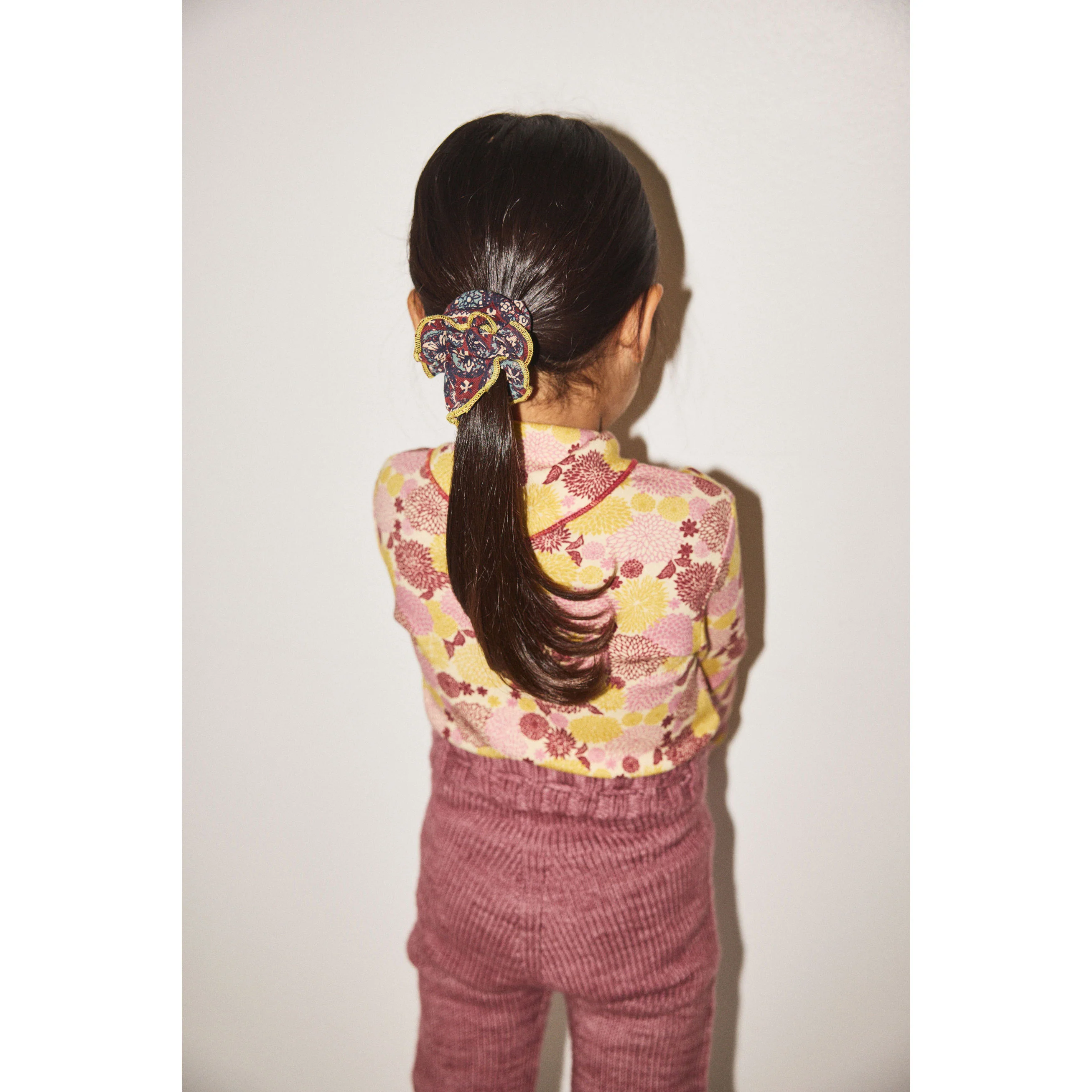 Misha and Puff String/Antique Rose Chrysanthemum Scout Top - Image 4