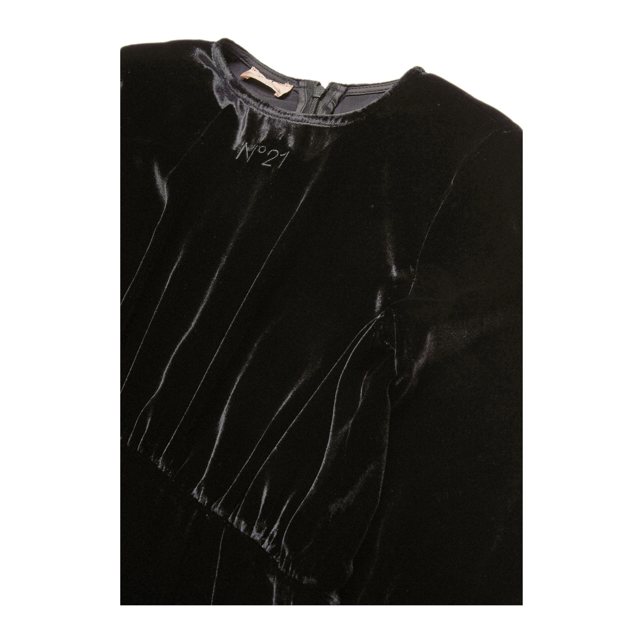 N21 Black Smooth Velvet Dress With Lace - Image 3