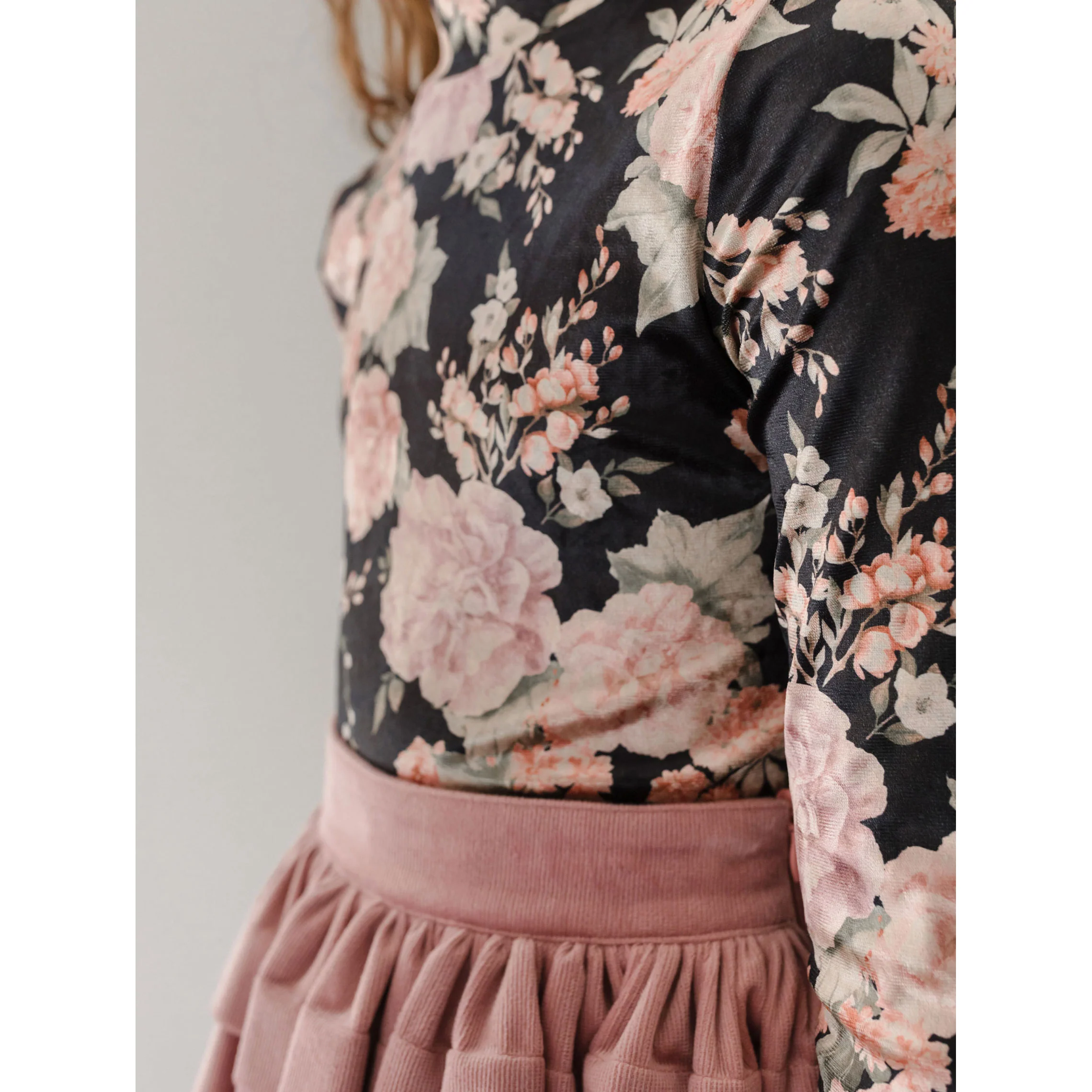 Petite Amalie Vintage Bloom Print Velvet Top - Image 2