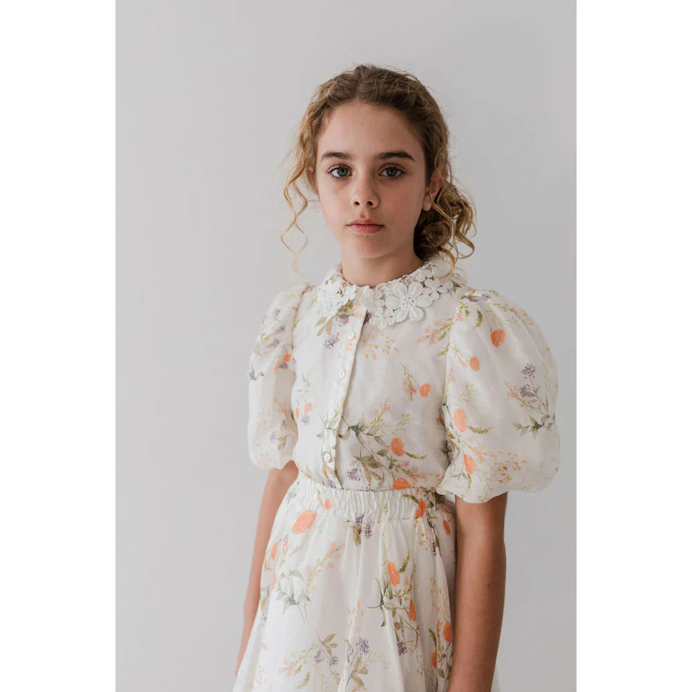 Petite Amalie White Summer Bouquet Linen Blouse - Image 3