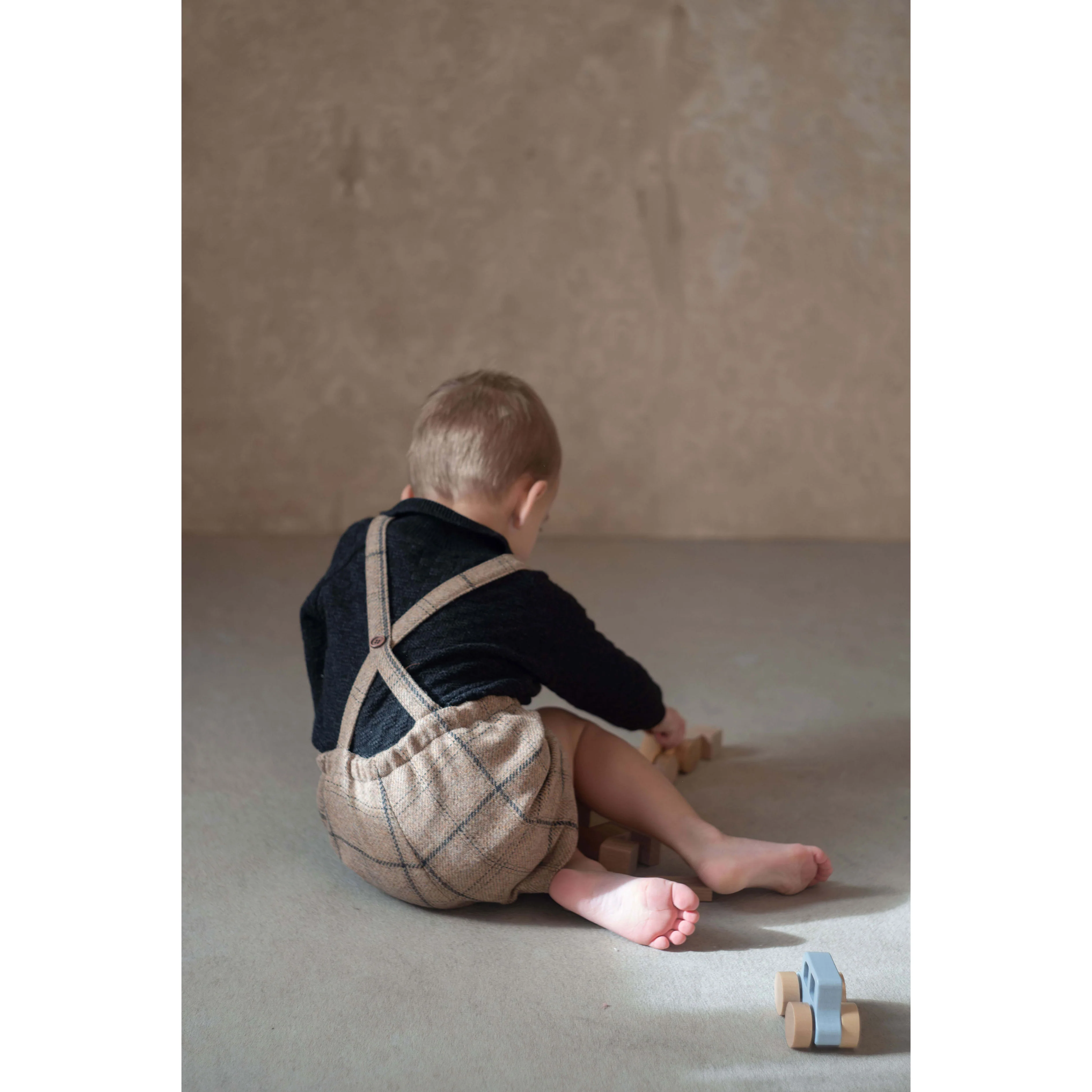 Popelin Beige Plaid Wool Suspender Shorts - Image 4