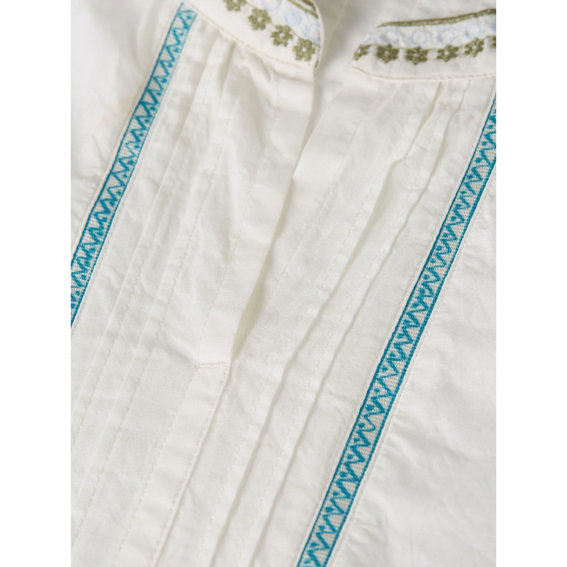 Scotch Shrunk Eggnog Embroidered Cuff Shirt - Image 5