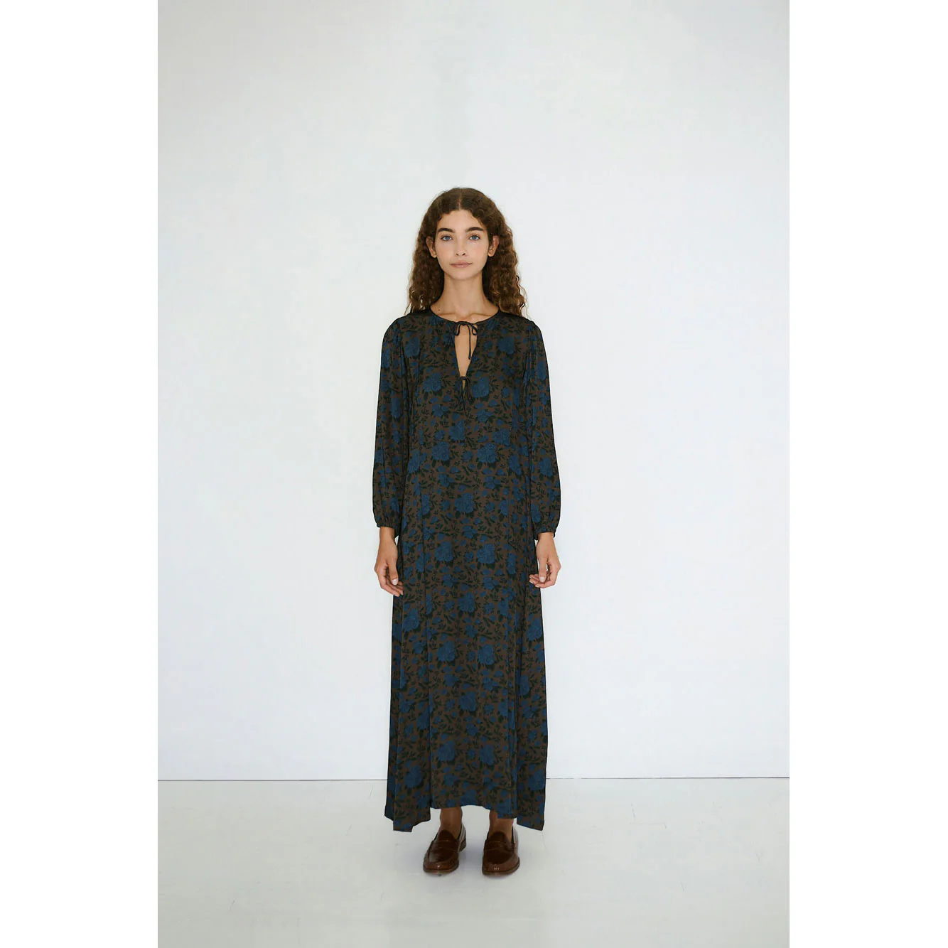The Tiny Big Sister Dark Brown Roses Womens Midi Dress - Image 2
